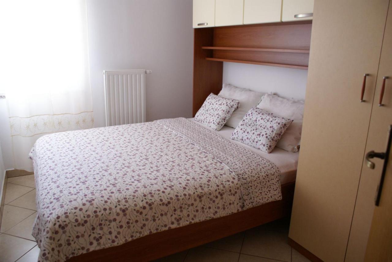 Apartment Nevenka クルク エクステリア 写真